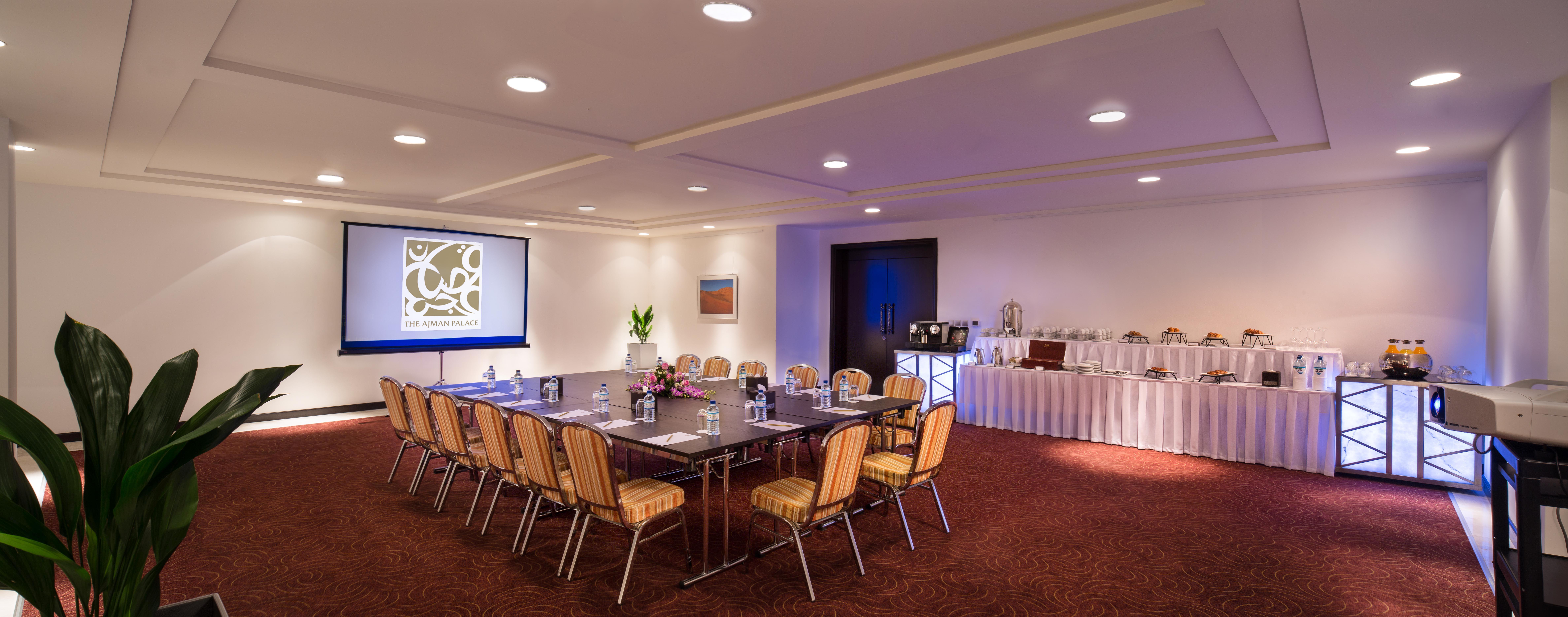 Bahi Ajman Palace Hotel Exterior photo Meeting room at the Crowne Plaza Hotel, London