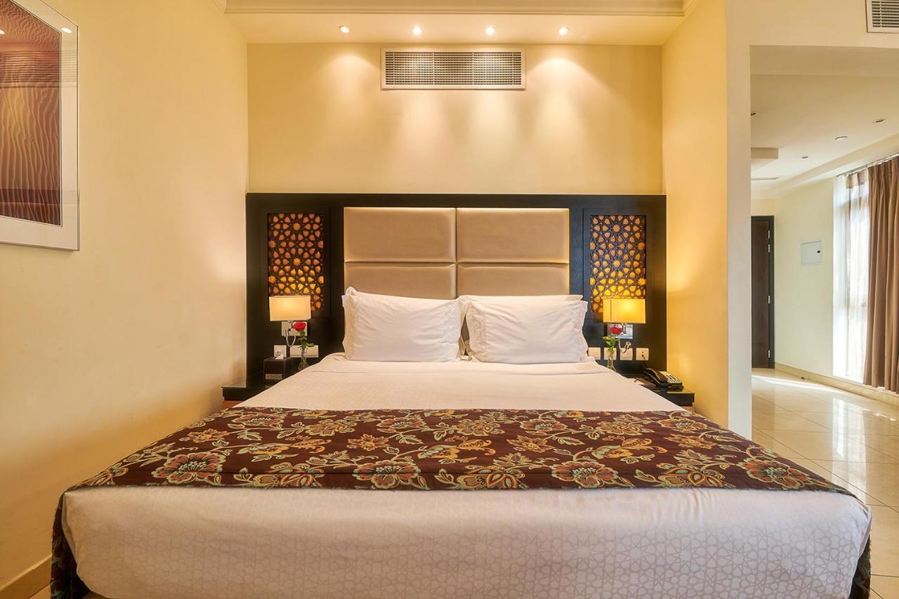 Bahi Ajman Palace Hotel Exterior photo A bedroom at the hotel